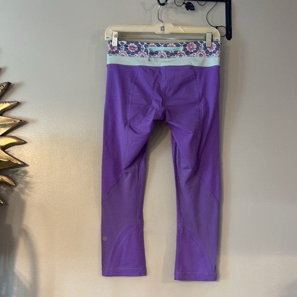 Lululemon Inspire Crop II - Purple and Aquamarine - Picture 6 of 8